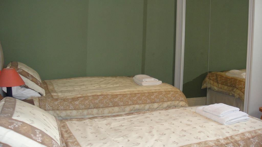 Bankside Bed & Breakfast セント・オーステル 部屋 写真