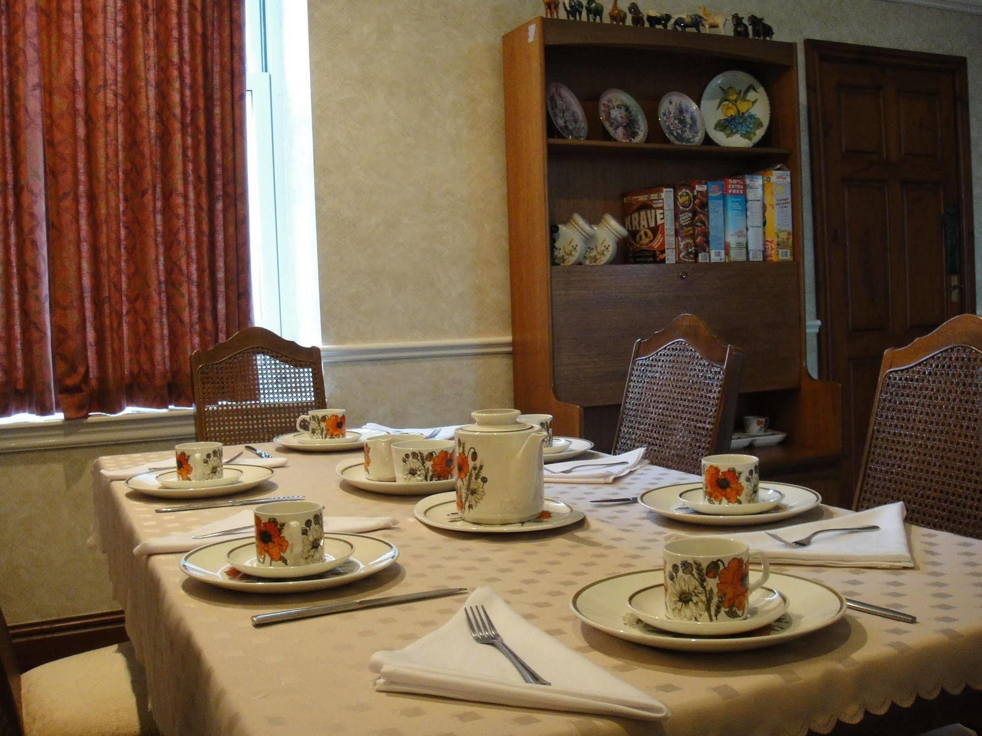Bankside Bed & Breakfast セント・オーステル エクステリア 写真