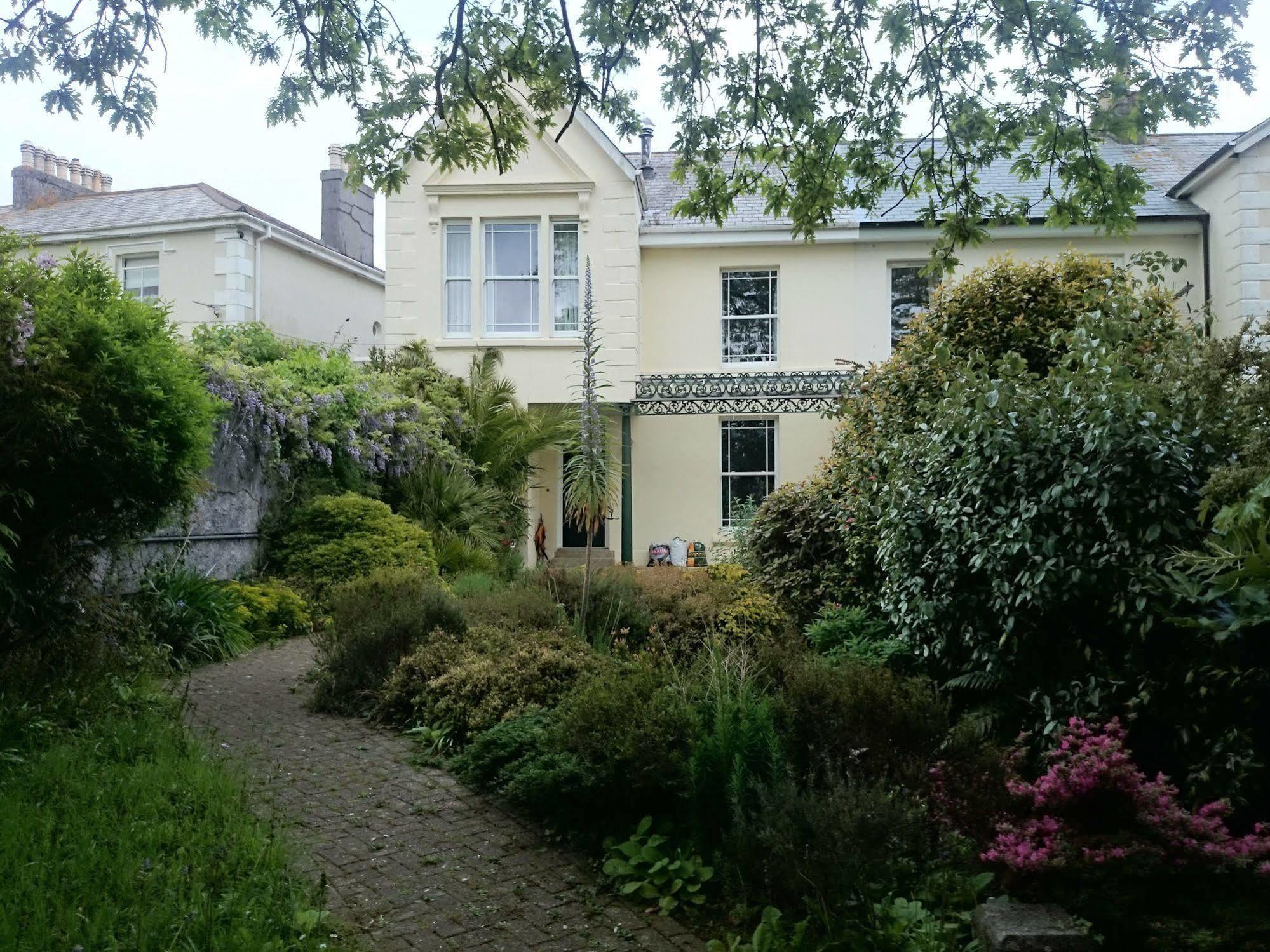 Bankside Bed & Breakfast セント・オーステル エクステリア 写真